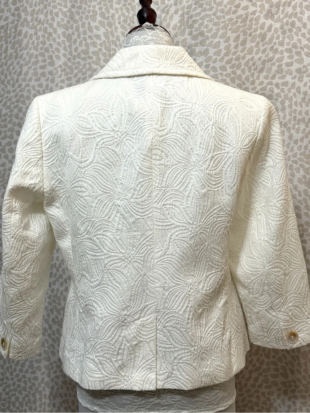 Talbots Classic White 3/4 Sleeve  Textured Women's  Blazer/Jacket